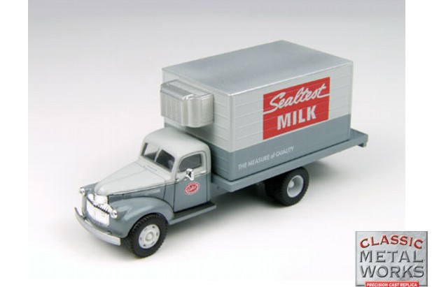 Classic Metal Works MiniMetals 1941-1946 Chevrolet Reefer Truck Sealtest Milk 1:87