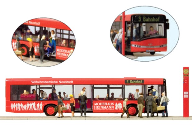Preiser 13009 Solaris Urbino City Bus w/Open Doors, 29 Figures & Accessories - Verkehrsbetriebe